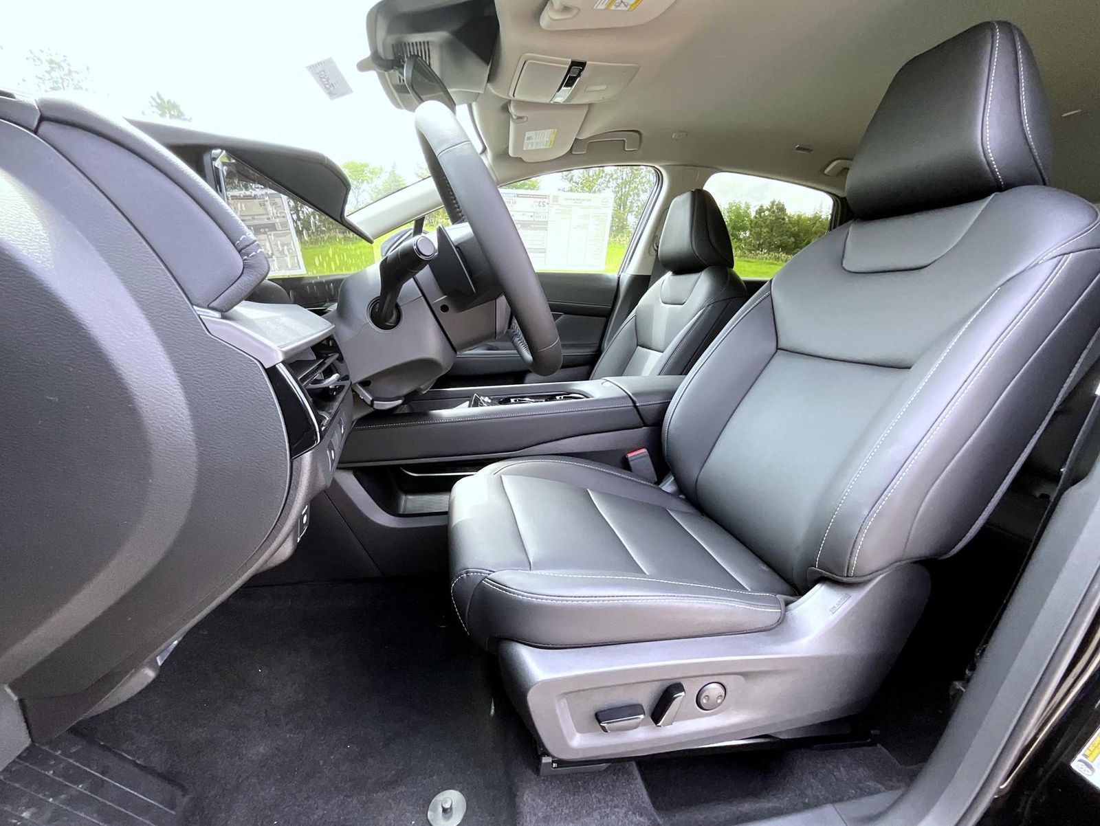 2025 Nissan Murano SV photo 10