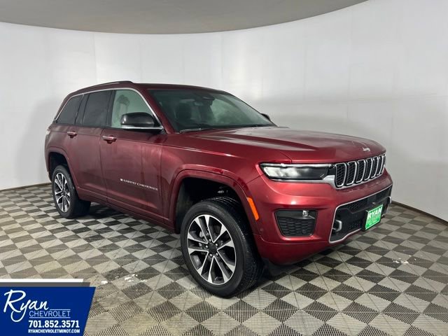 2023 Jeep Grand Cherokee Overland's photo