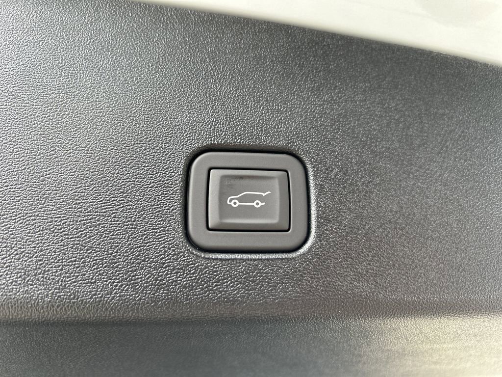 2025 Cadillac Optiq Sport photo 11