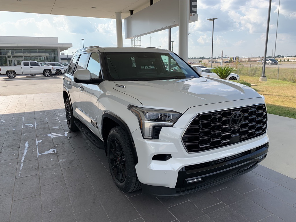 2024 Toyota Sequoia Platinum photo 3