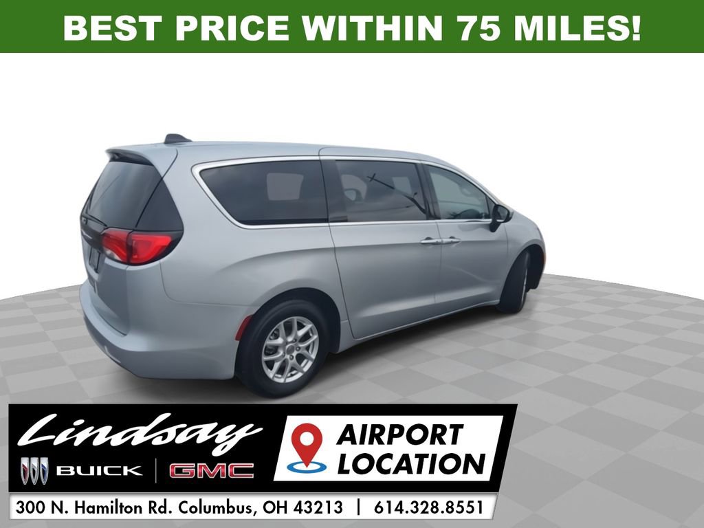 2023 Chrysler Voyager LX photo 8