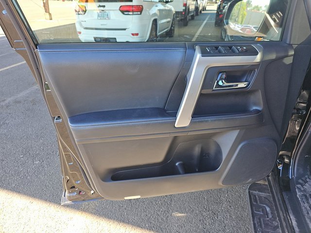 2024 Toyota 4Runner SR5 photo 9