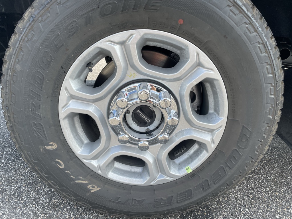 2026 Ford F-350 XLT photo 4