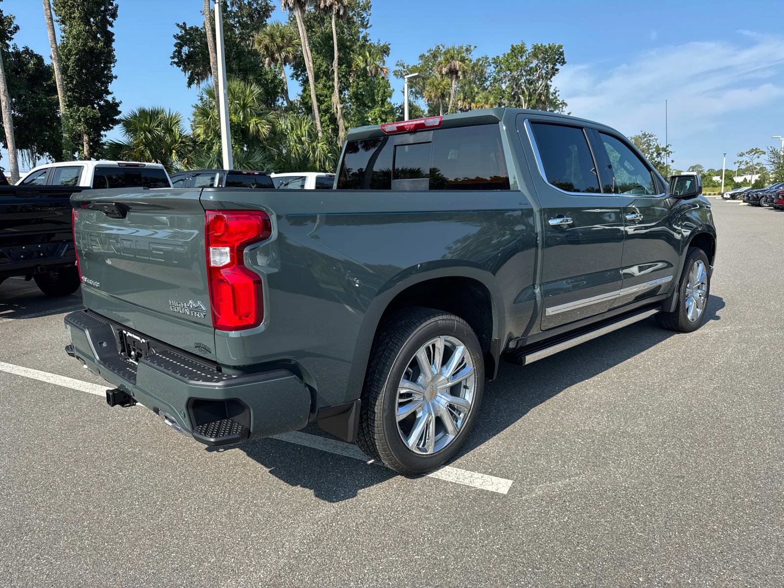 2026 Chevrolet Silverado 1500 High Country photo 3