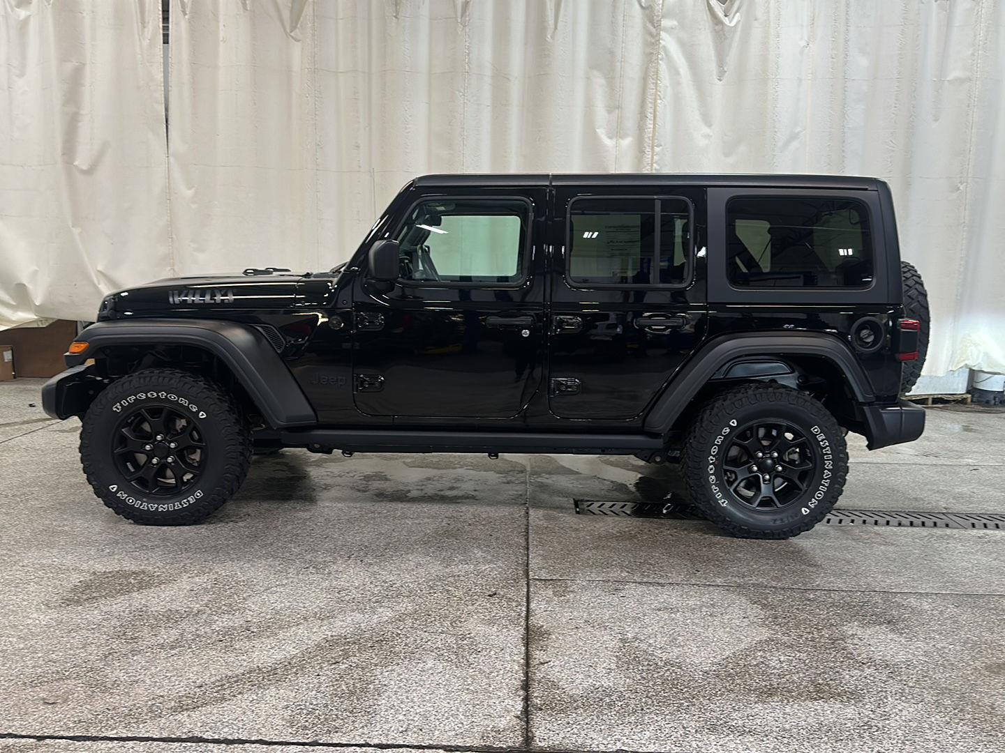 Used 2021 Jeep Wrangler Unlimited Willys with VIN 1C4HJXDG0MW718098 for sale in Waconia, Minnesota