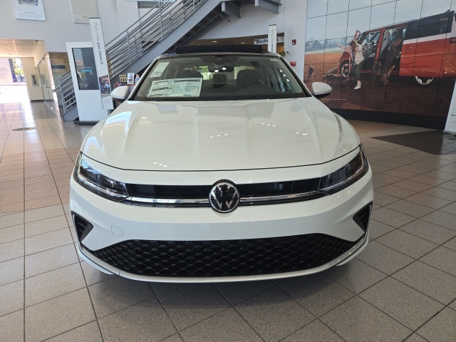 2025 Volkswagen Jetta SE photo 2