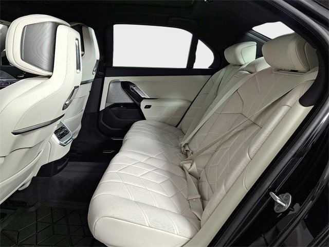 2025 Bmw 750e photo 5