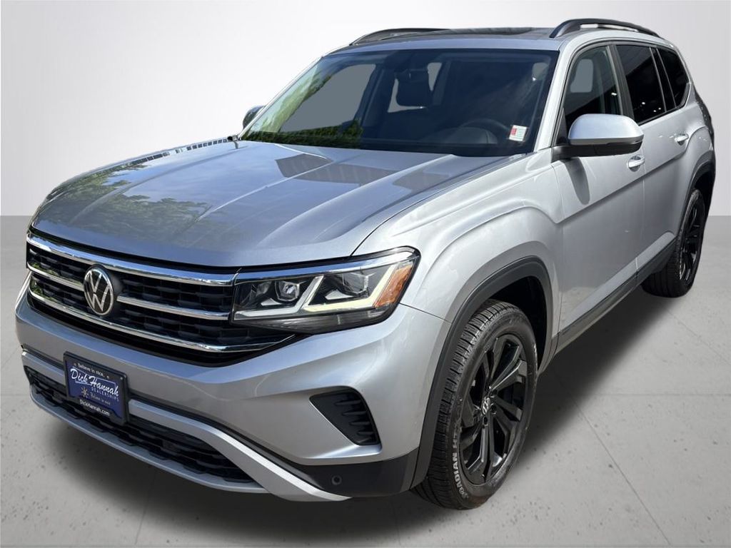 2022 Volkswagen Atlas SE Technology photo 2