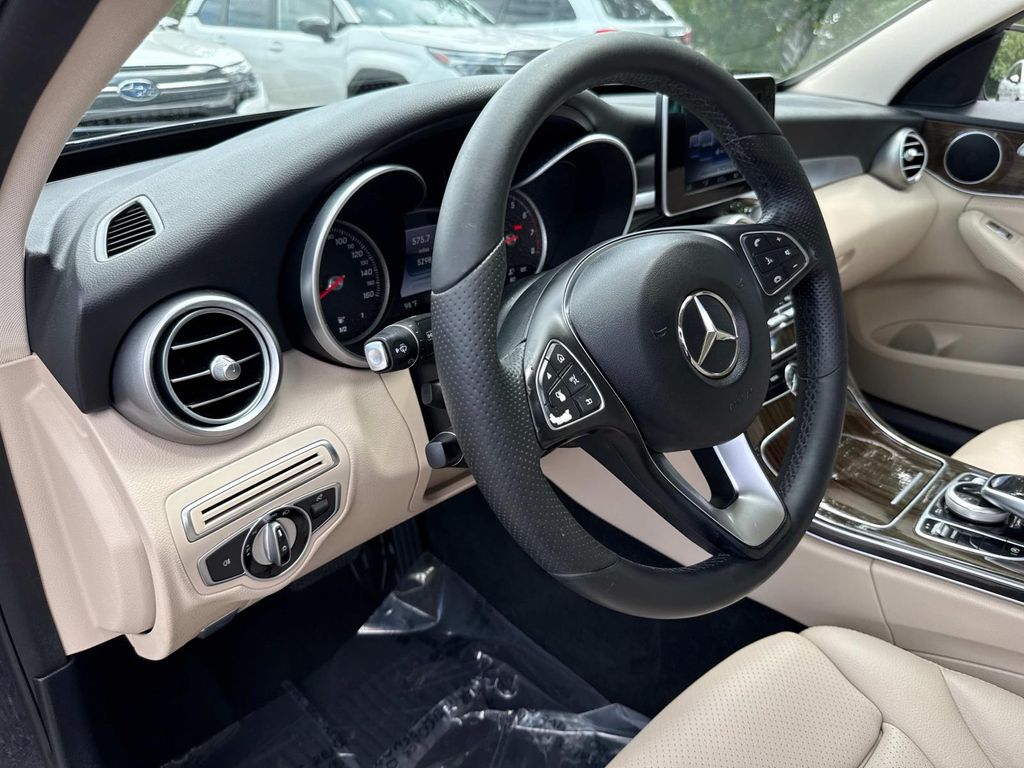 2016 Mercedes Benz C 300 photo 21