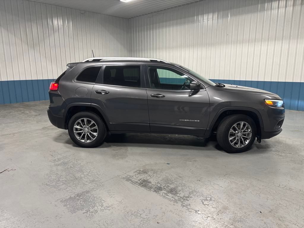 Used 2021 Jeep Cherokee Latitude Lux with VIN 1C4PJMMX6MD210885 for sale in Center Point, IA