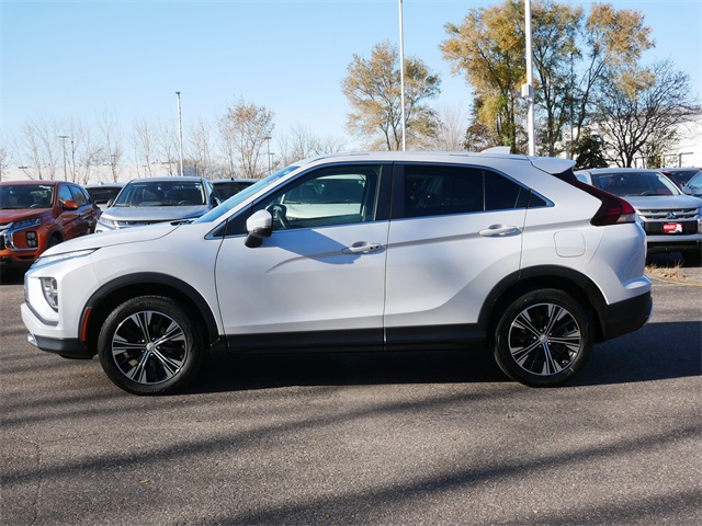 2022 Mitsubishi Eclipse Cross SE photo 4