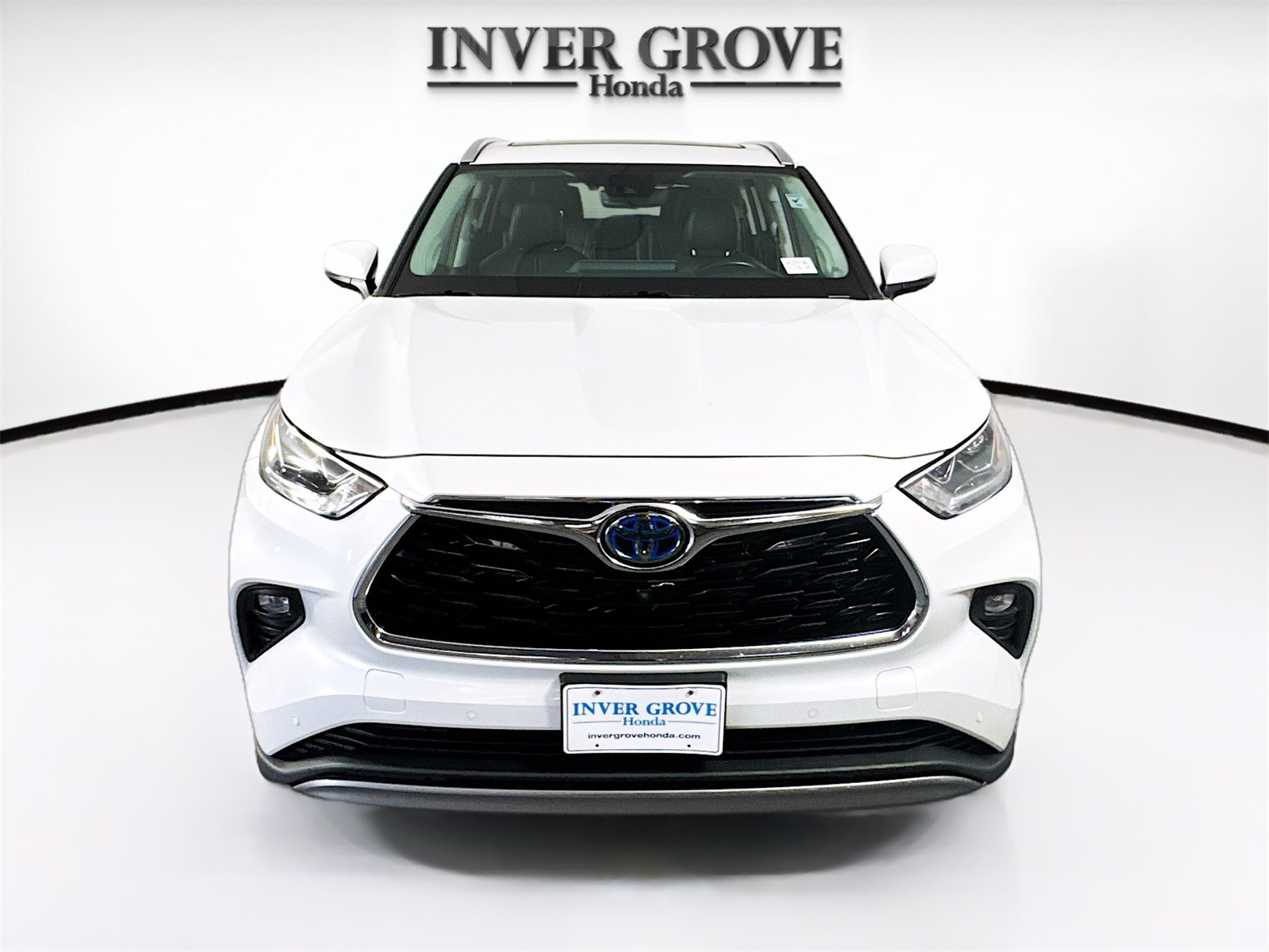 Used 2022 Toyota Highlander Platinum with VIN 5TDEBRCH1NS073632 for sale in Inver Grove Heights, Minnesota