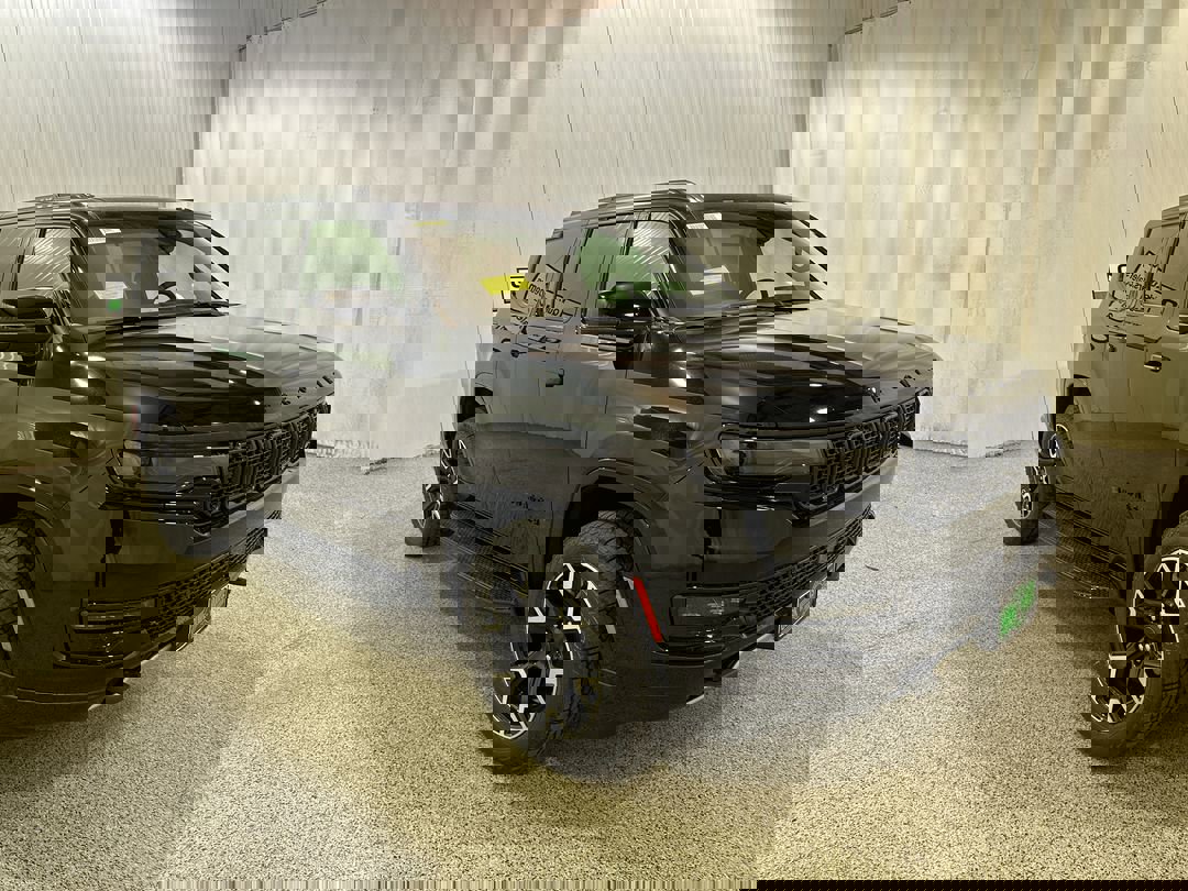 2025 Jeep Wagoneer Series II's photo