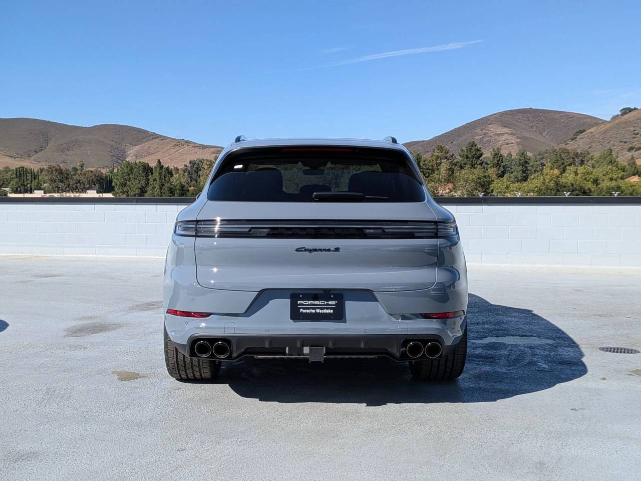 2025 Porsche Cayenne S E-Hybrid photo 8