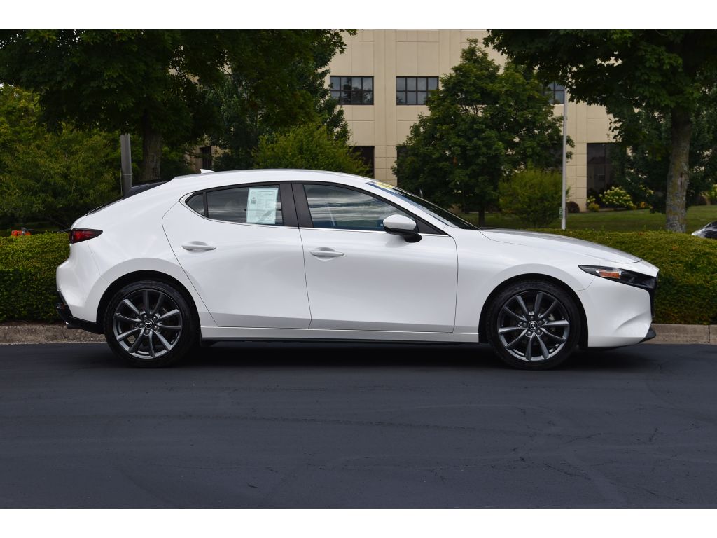 2020 Mazda Mazda3 Hatchback Preferred photo 3