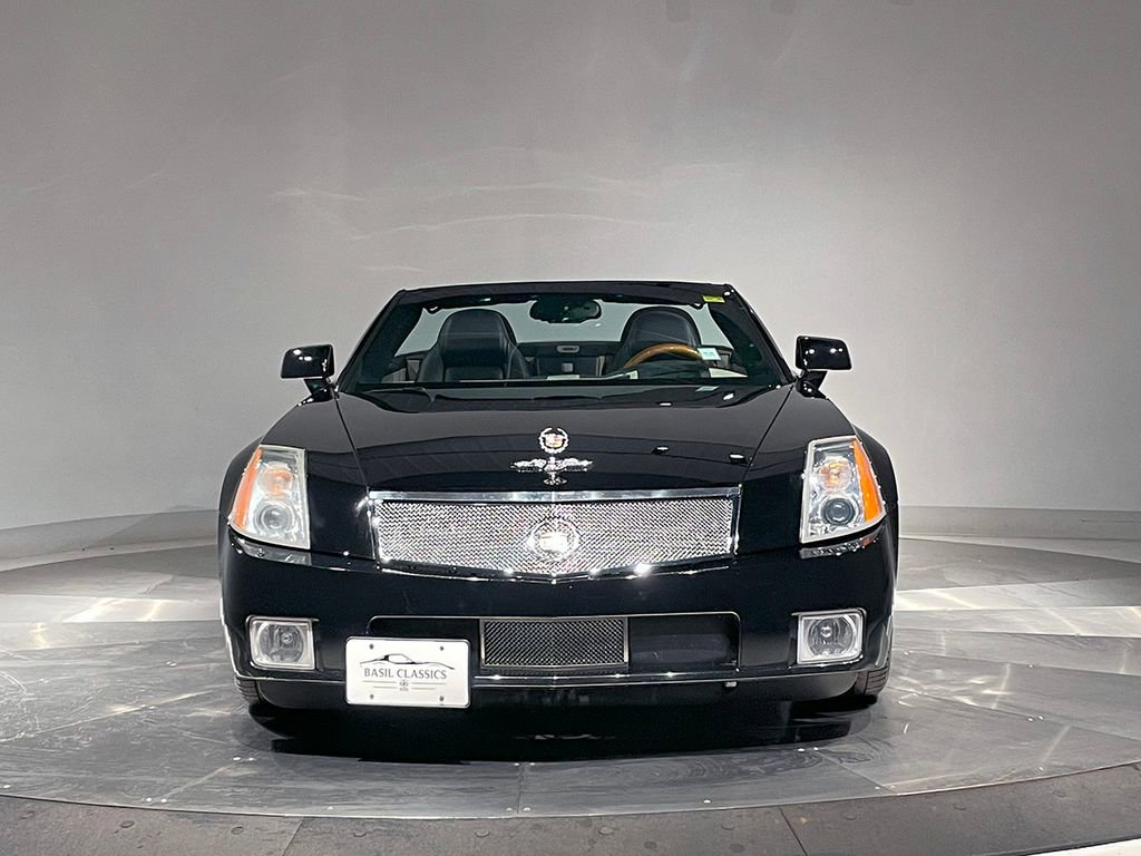 2005 Cadillac XLR Base photo 3