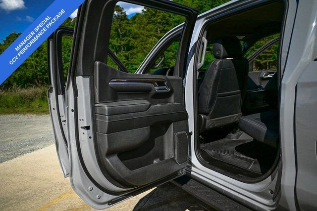 2025 Chevrolet Silverado 1500 RST photo 17