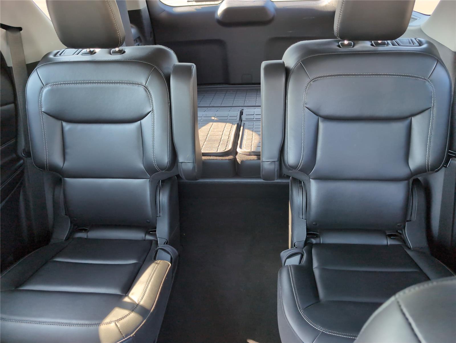 2022 Ford Explorer XLT photo 19