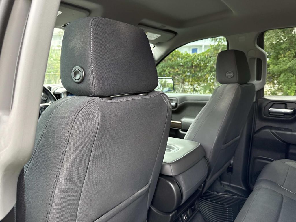 2020 Chevrolet Silverado 1500 LT photo 13