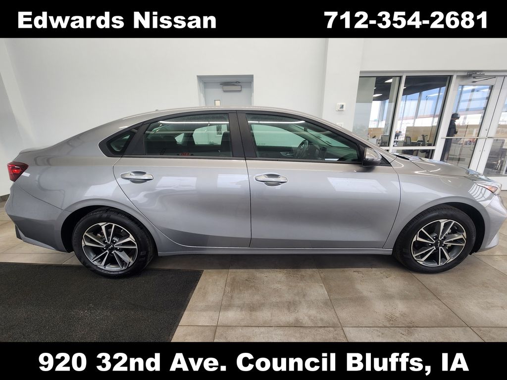 2024 Kia Forte LXS's photo