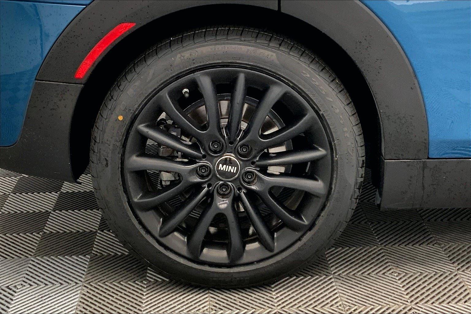 2023 Mini Clubman Base S ALL4 photo 4