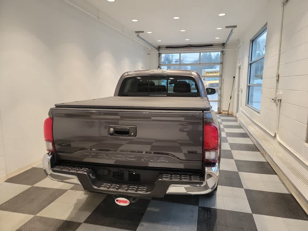 2023 Toyota Tacoma SR5 4x4 photo 3