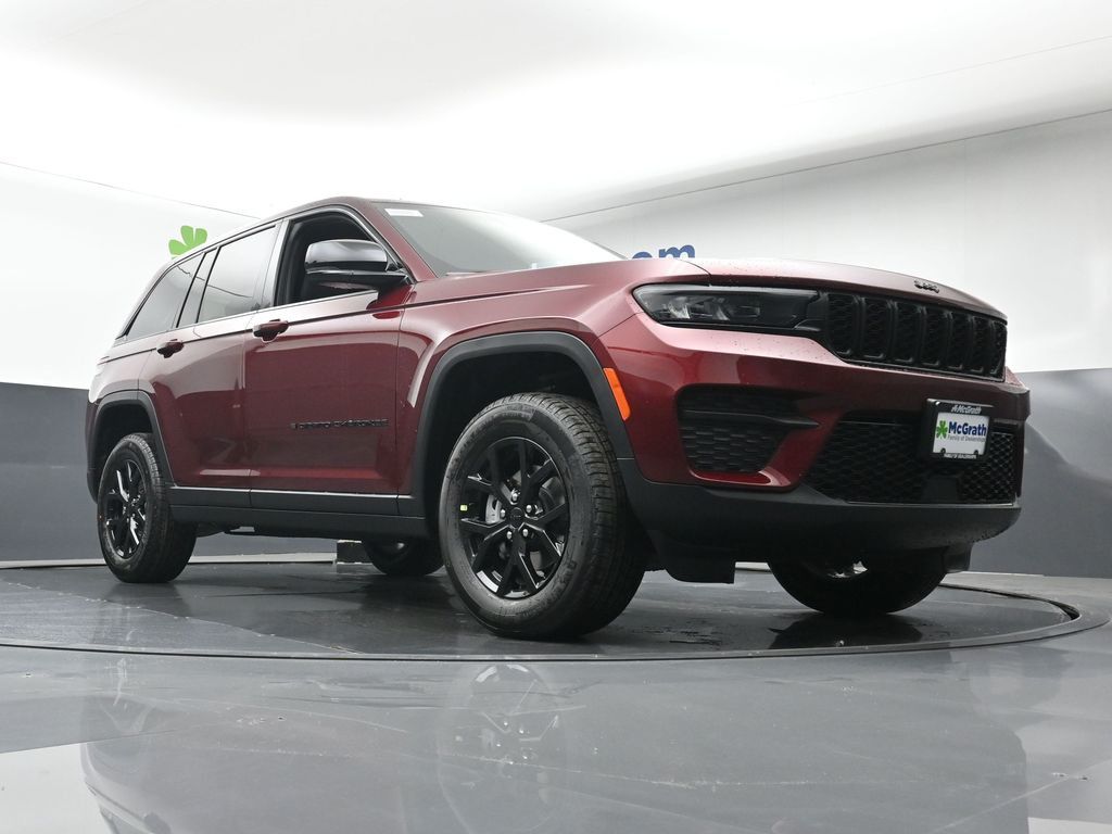 2025 Jeep Grand Cherokee Altitude photo 22