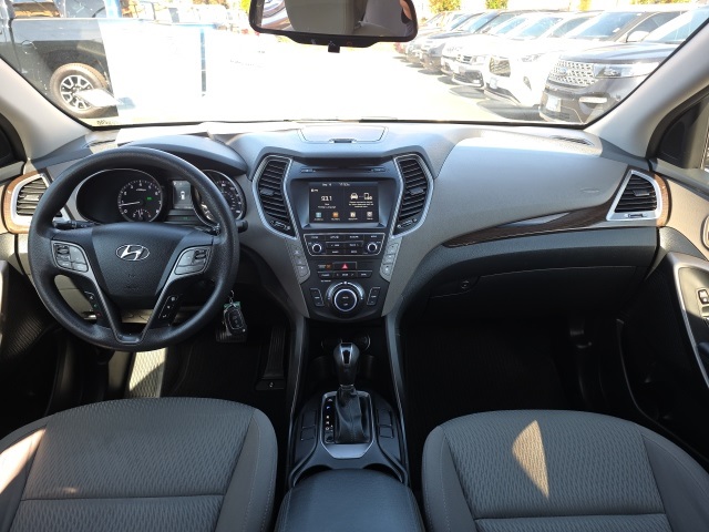 2017 Hyundai Santa Fe SE photo 29