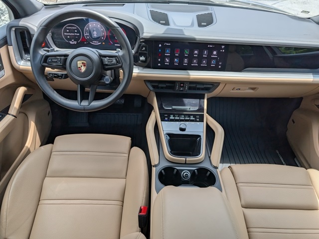 2024 Porsche Cayenne photo 11