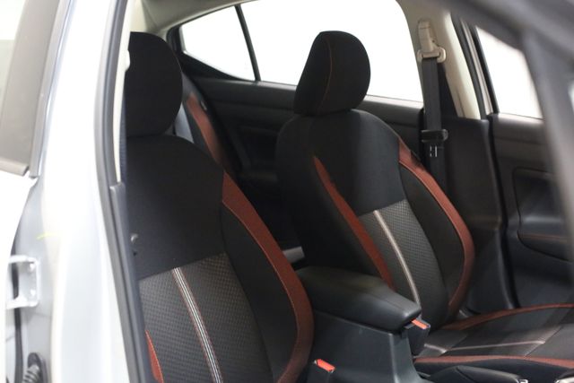 2025 Nissan Versa SR photo 19