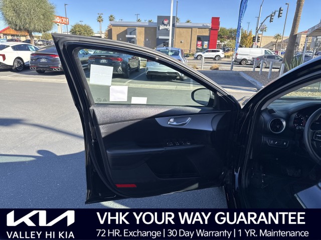 2024 Kia Forte LXS's photo