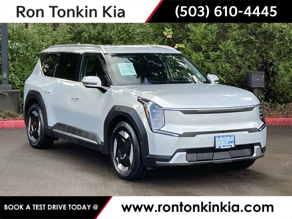 2026 Kia EV9 Wind's photo