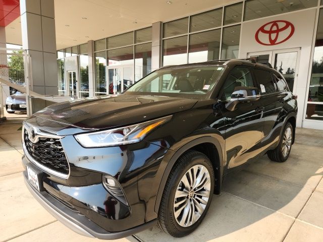 2025 Toyota Highlander XLE XSE Platinum Limited photo 4