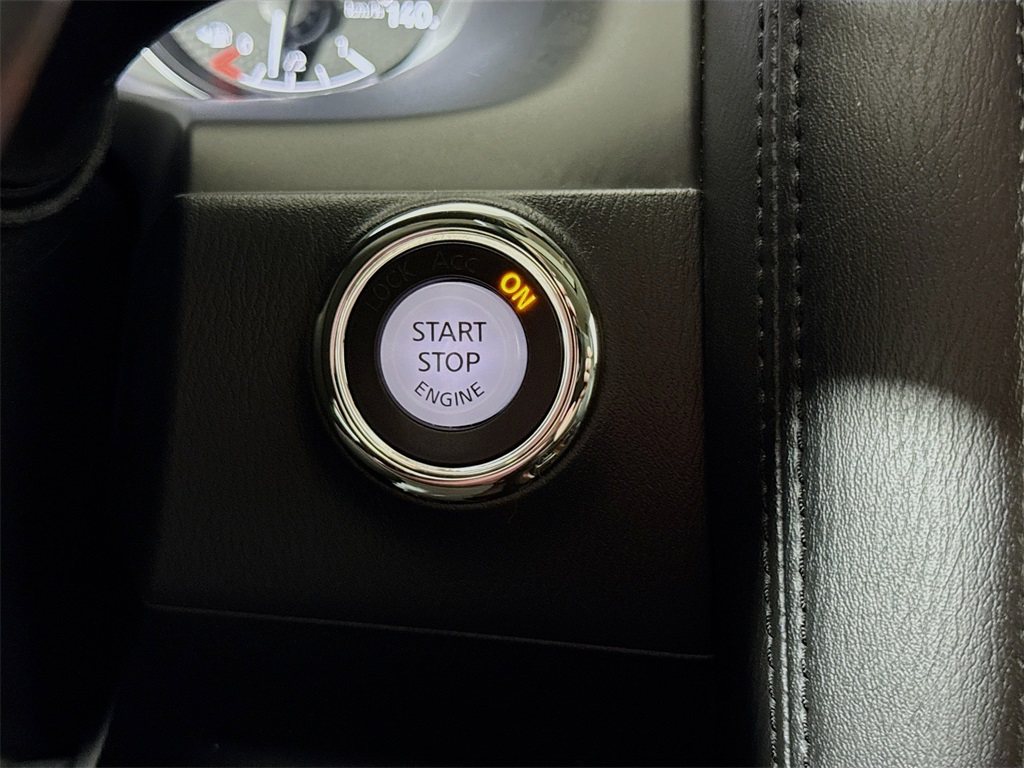 2023 Nissan Armada SL photo 41