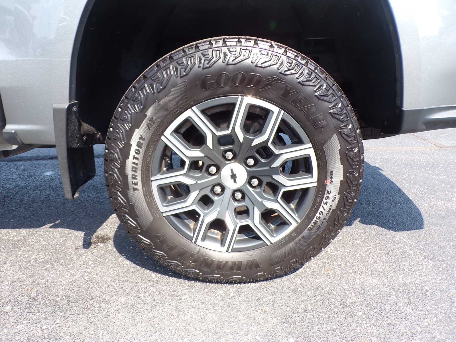 2023 Chevrolet Colorado Z71 photo 22