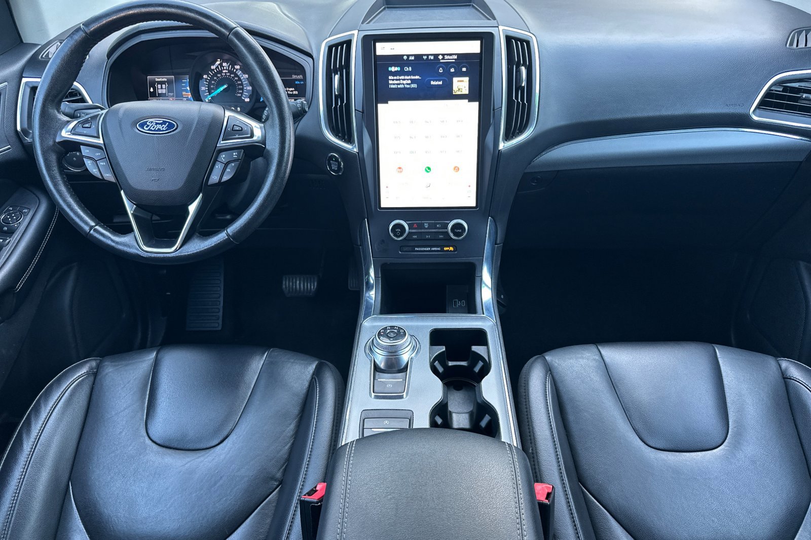 2022 Ford Edge Titanium photo 12
