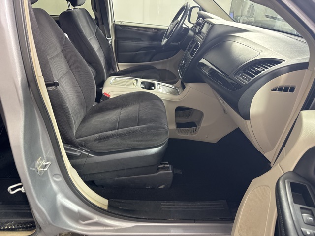 2013 Dodge Grand Caravan Crew photo 25