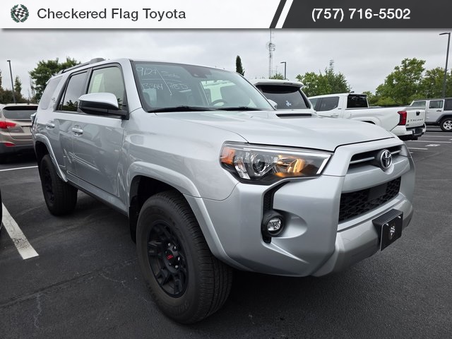 2024 Toyota 4Runner TRD Off-Road photo 3