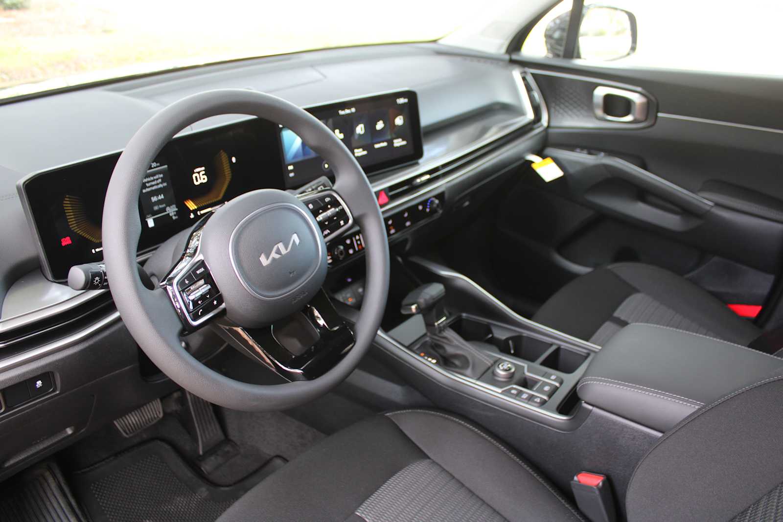 2026 Kia Sorento LX photo 18
