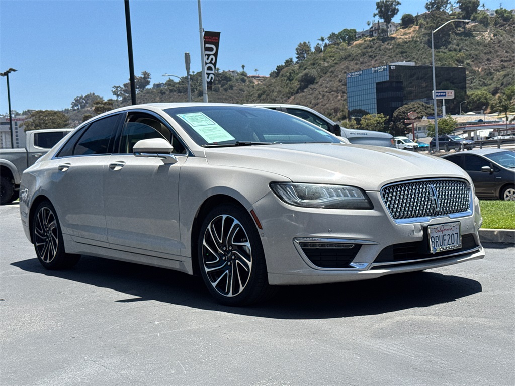 2020 Lincoln MKZ Hybrid Reserve photo 3
