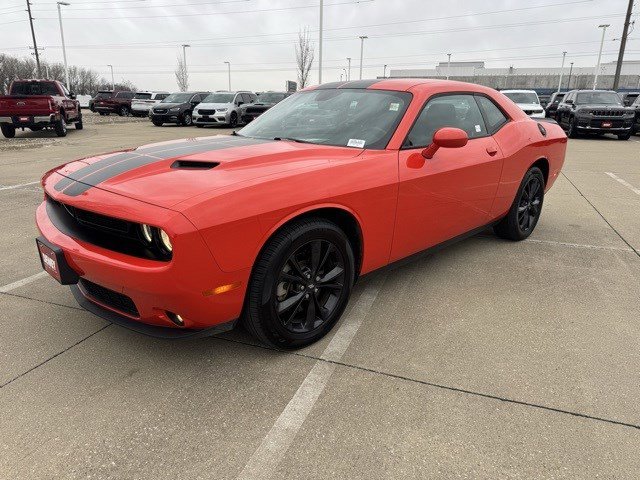 2021 Dodge Challenger SXT photo 3