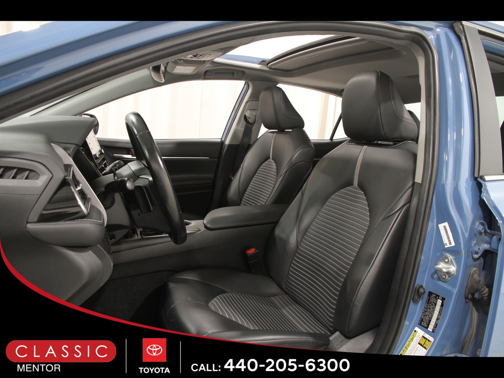 2023 Toyota Camry SE photo 4