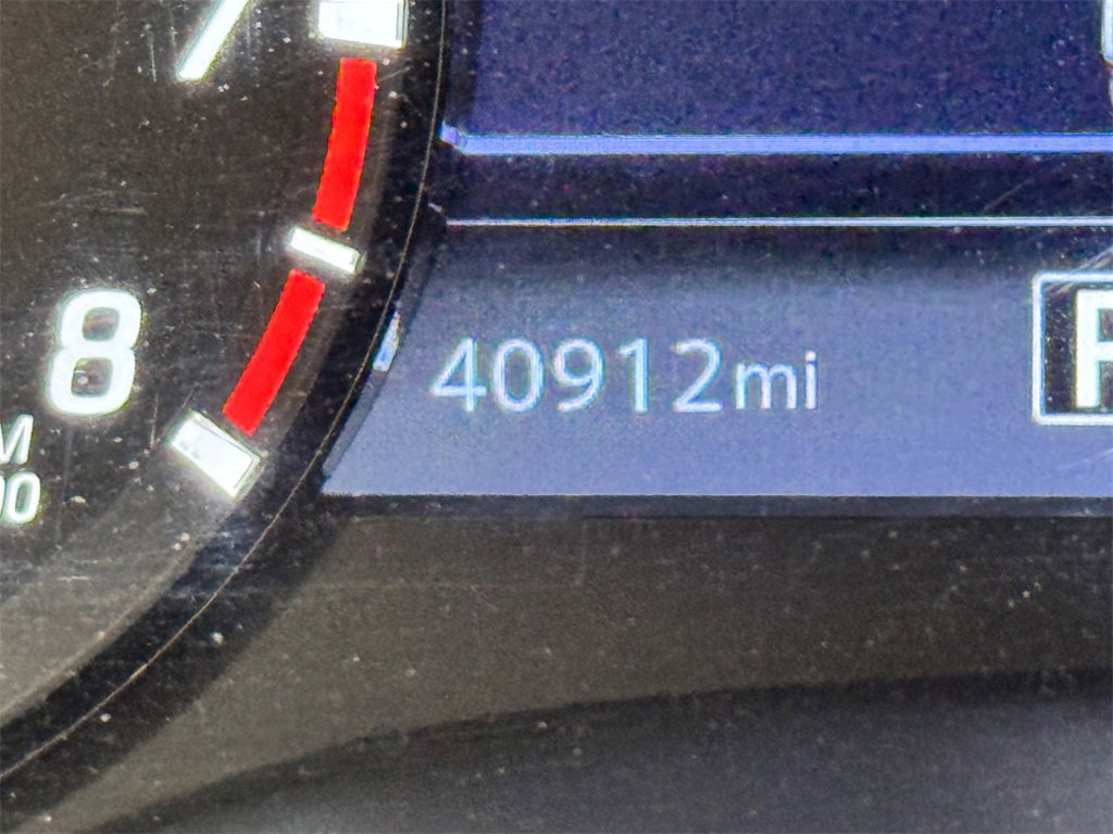 2023 Nissan Frontier Crew Cab PRO-4X photo 4