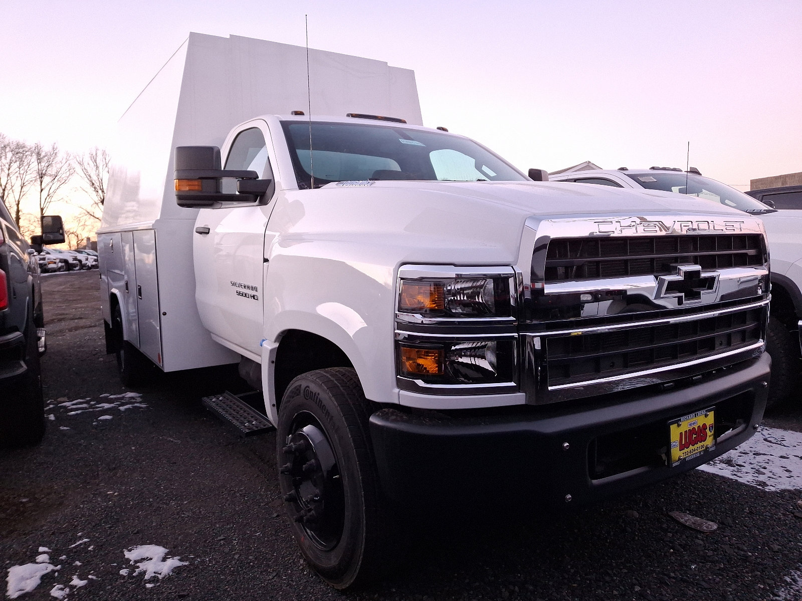 2024 Chevrolet Silverado 5500HD Work Truck photo 2
