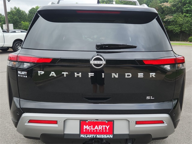 2025 Nissan Pathfinder SL photo 3