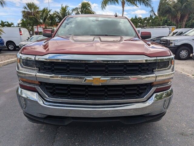 2018 Chevrolet Silverado LT photo 8