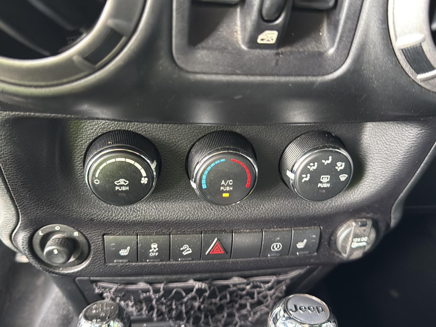 2016 Jeep Wrangler Unlimited Sport photo 12
