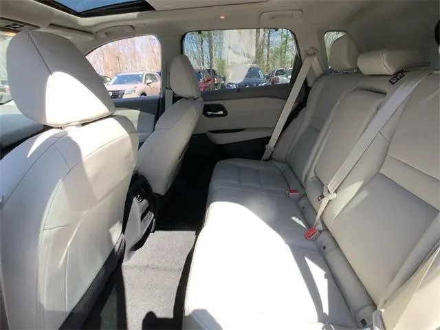 2026 Nissan Rogue SV photo 13