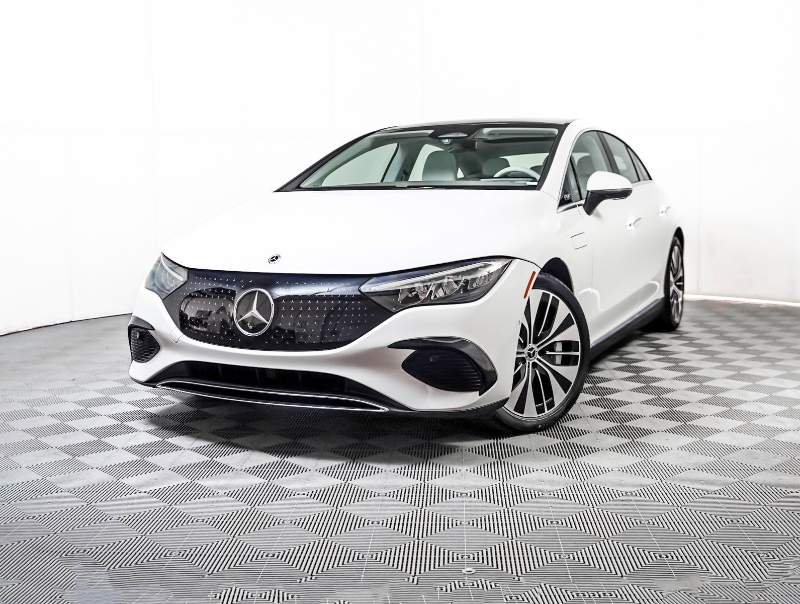 2023 Mercedes-Benz EQE Base