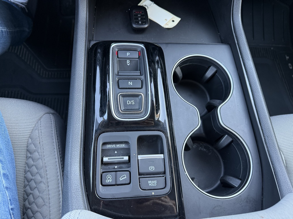 2023 Honda Pilot LX photo 20